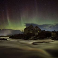 Dandy Island Aurora